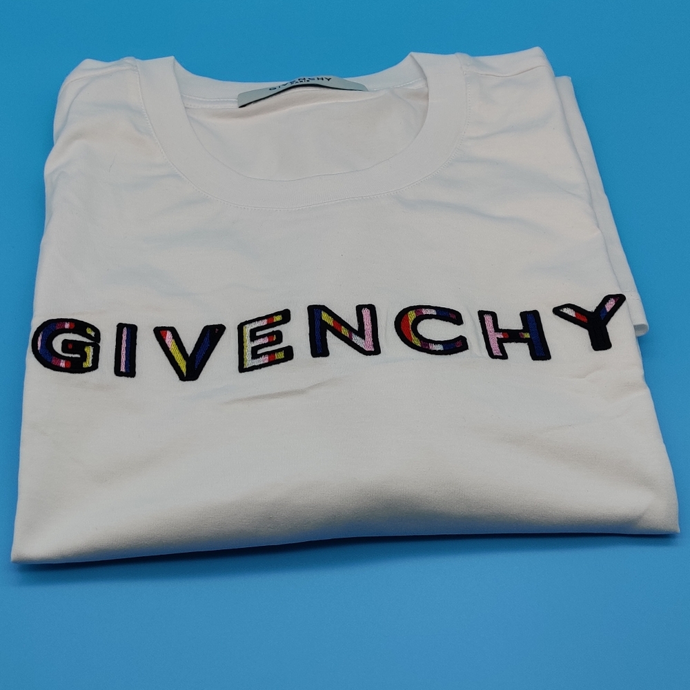GIVENCHY/ white T-Shirt